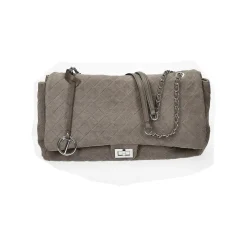 Borsa a spalla con patta e chiusura