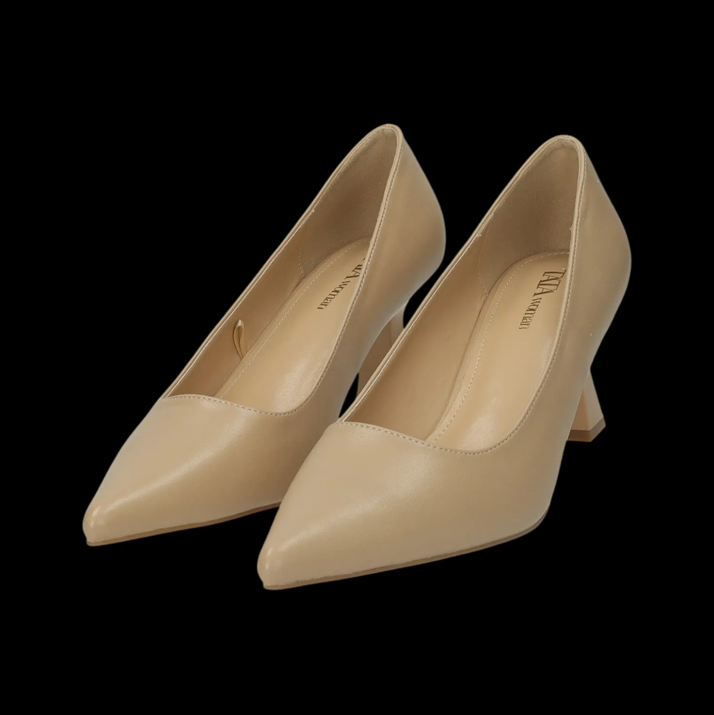 Décolleté con tacco a rocchetto. Tacco alto 6cm