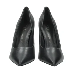 Décolleté con tacco a stiletto. Tacco alto 9cm