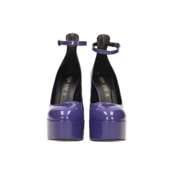 Décolleté platform in vernice. Made in Italy. Tacco alto 13.5cm