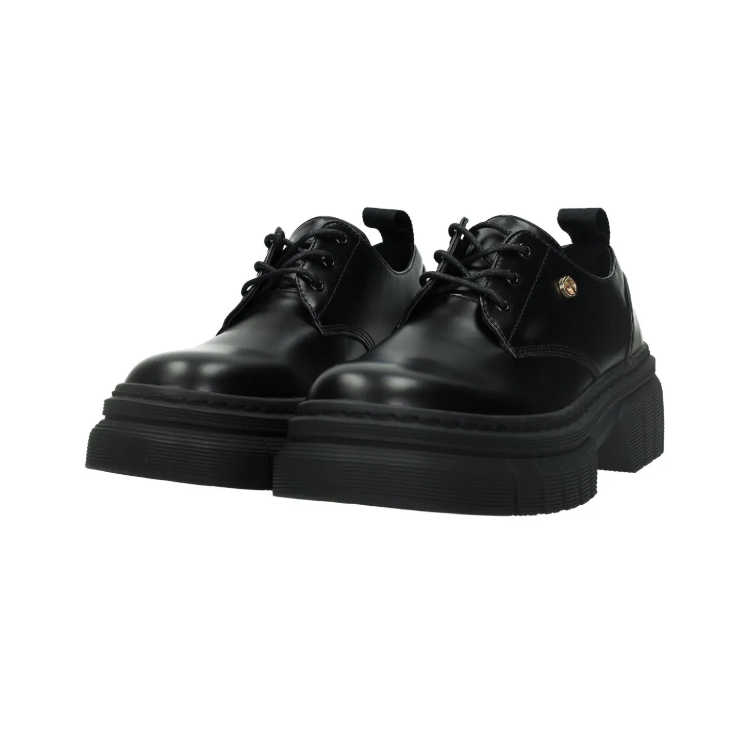 Derby con suola carrarmato.Tacco alto 4cm