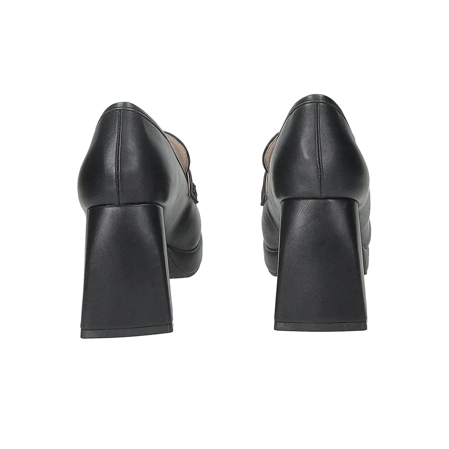 Mocassini con fibbia. Tacco alto 8cm