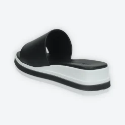 Sandali flat. Made in Italy.Tacco alto 4cm