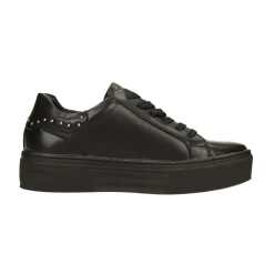 Sneakers con borchie e inserto leopardato