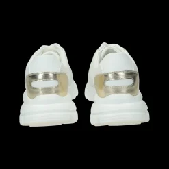 Sneakers con tomaia traforata.Tacco alto 3 cm