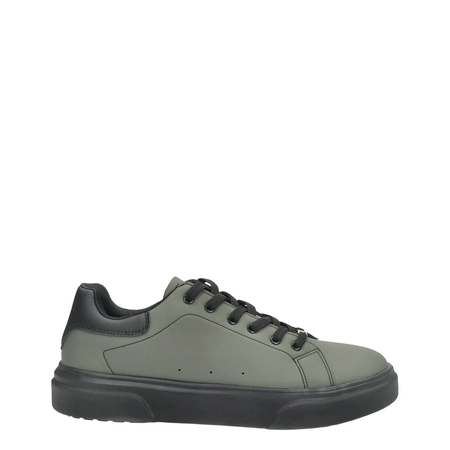 Sneakers in ecopelle con cuciture a vista