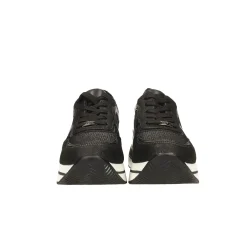 Sneakers nere con inserti in tessuto. Tacco alto 4cm