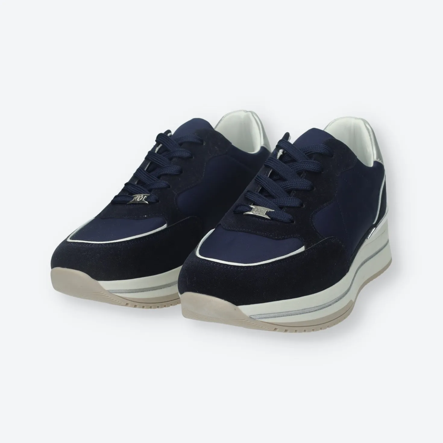 Sneakers platform.Tacco alto 4 cm