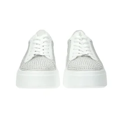Sneakers ricoperte da strass. Tacco alto: 5 cm