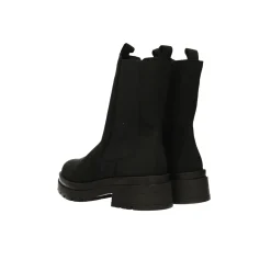 Stivaletti chelsea con suola carrarmato. Tacco alto 5cm