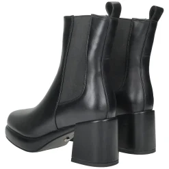 Stivaletti con bande elasticizzate. Tacco alto 7cm