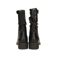 Stivaletti con fibbia. Tacco alto 4cm