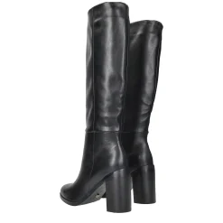 Stivali con tacco chunky. Tacco alto 7cm