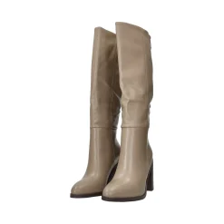 Stivali con tacco chunky. Tacco alto 7cm