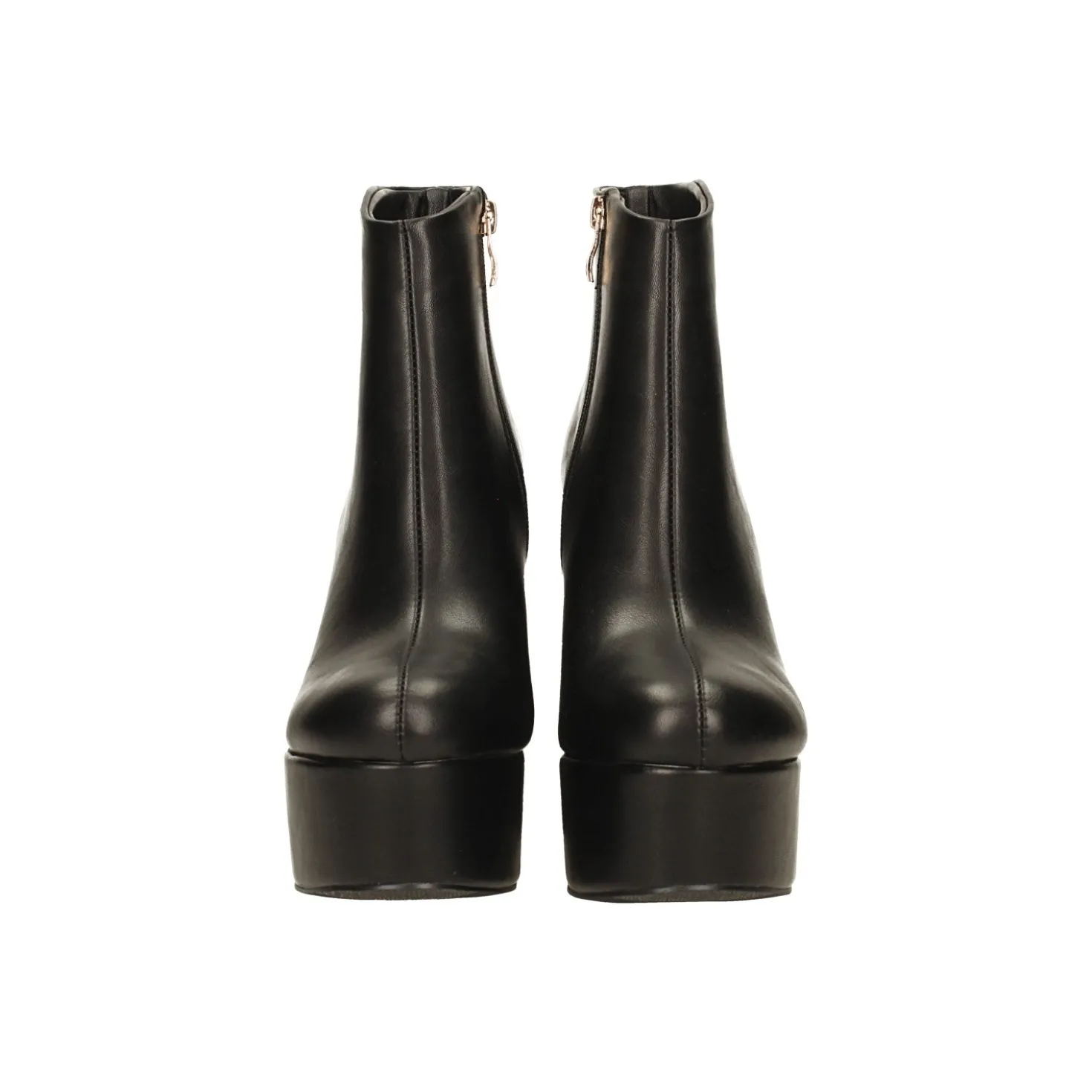 Tronchetti plaftorm in vernice. Tacco alto 13cm