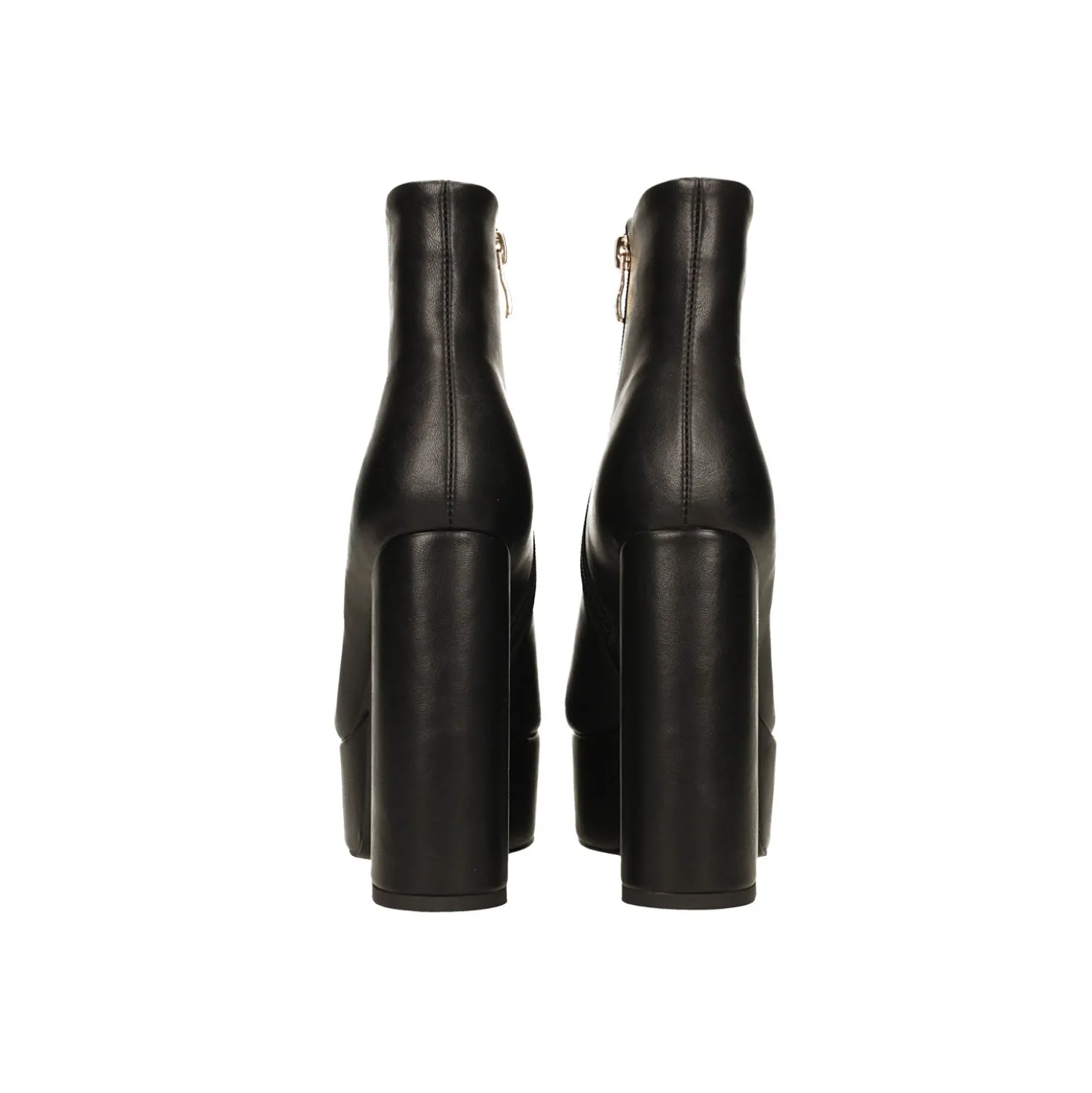 Tronchetti plaftorm in vernice. Tacco alto 13cm
