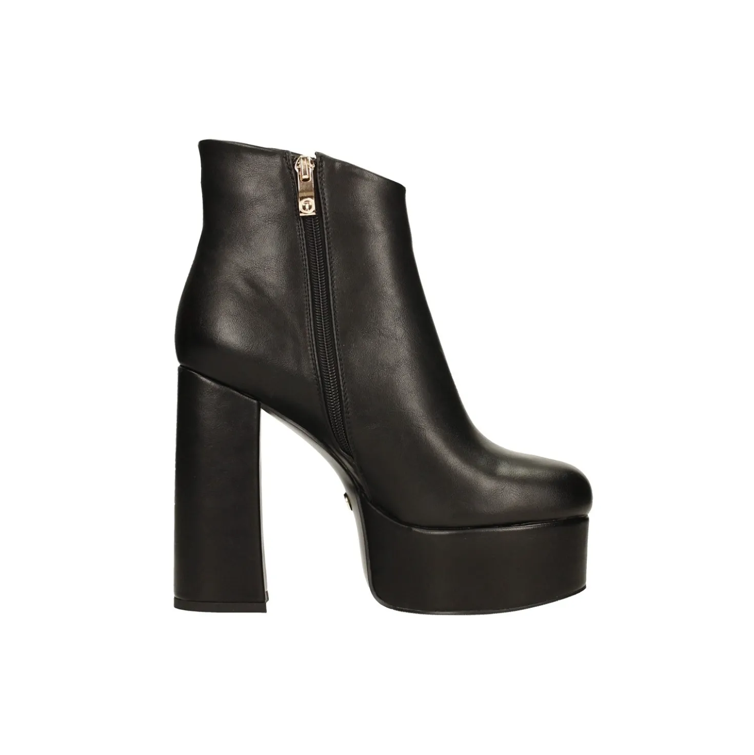 Tronchetti plaftorm in vernice. Tacco alto 13cm